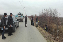 Continuarea lucrărilor de curățenie-11