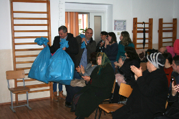 Moș Crăciun la clasa a III-a din Pietroșani-2017-3