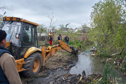 Lucrări de decolmatare a R&acirc;ului Leaotul-2017-5