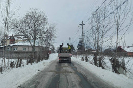 &Icirc;mprăștiere de material antiderapant-6