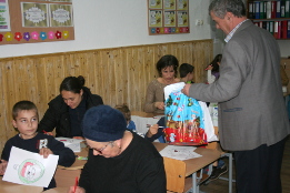Moș Crăciun la clasa a II-a din Puchenii Moșneni-2017-13