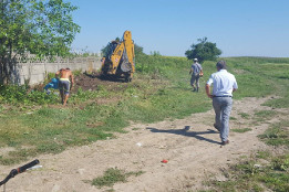 Lucrări de curățenie &icirc;n prejma cimitirului Pietroșani-2017-6
