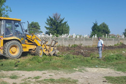 Lucrări de curățenie &icirc;n prejma cimitirului Pietroșani-2017-7