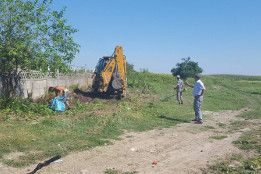 Lucrări de curățenie &icirc;n prejma cimitirului Pietroșani-2017-9
