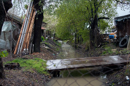 Testarea lucrărilor de decolmatare a canalelor &icirc;n urma ploilor din ultimele ore-2017-6