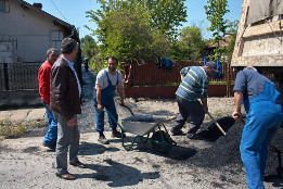 Asfaltarea uliței din Miroslăvești care face legătura &icirc;ntre strada Țici și D.N.1-2017-1