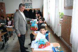 Moș Crăciun la clasele V-VIII-2017-12