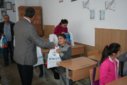 Moș Crăciun la clasele V-VIII-2017-16