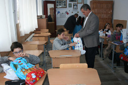 Moș Crăciun la clasele V-VIII-2017-17