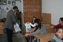 Moș Crăciun la clasele V-VIII-2017-31