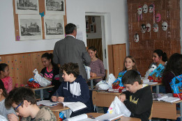 Moș Crăciun la clasele V-VIII-2017-34