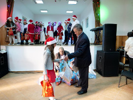 Moș Crăciun la Clasele I și a II-a Pietroșani-2017-25