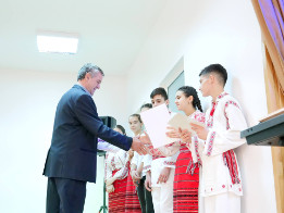 Moș Crăciun la Clasele I și a II-a Pietroșani-2017-35