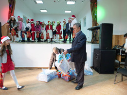 Moș Crăciun la Clasele I și a II-a Pietroșani-2017-38