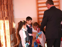 Moș Crăciun la Clasele I și a II-a Pietroșani-2017-40