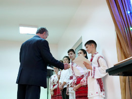 Moș Crăciun la Clasele I și a II-a Pietroșani-2017-5