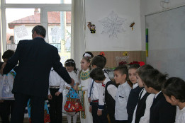 Moș Crăciun la Clasa I Miroslăvești-2017-25