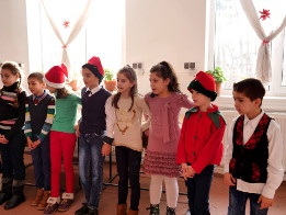 Moș Crăciun la Clasa a II-a Puchenii Mari-2017-10