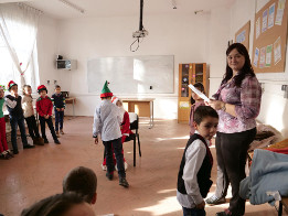 Moș Crăciun la Clasa a II-a Puchenii Mari-2017-11
