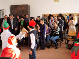 Moș Crăciun la Clasa a II-a Puchenii Mari-2017-5