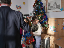 Moș Crăciun la Clasa a III-a Puchenii Mari-2017-10