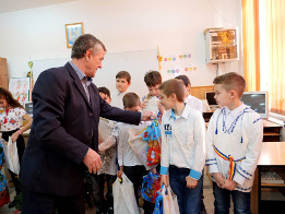 Moș Crăciun la Clasa a IV-a Puchenii Mari-2017-1