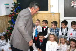 Moș Crăciun la Gădinița Puchenii Moșneni-2017-1