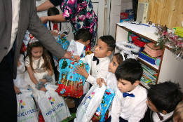 Moș Crăciun la Gădinița Puchenii Moșneni-2017-10