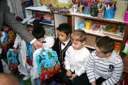 Moș Crăciun la Gădinița Puchenii Moșneni-2017-18