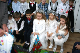 Moș Crăciun la Gădinița Puchenii Moșneni-2017-2