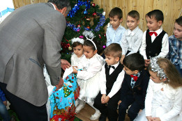 Moș Crăciun la Gădinița Puchenii Moșneni-2017-22