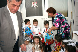 Moș Crăciun la Gădinița Puchenii Moșneni-2017-3