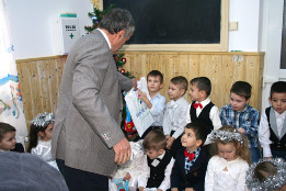 Moș Crăciun la Gădinița Puchenii Moșneni-2017-4