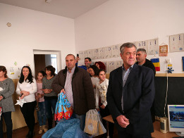 Moș Crăciun la Grădinița Miroslăvești-2017-14