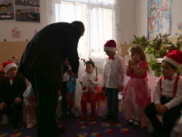 Moș Crăciun la Grădinița Miroslăvești-2017-19