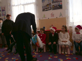 Moș Crăciun la Grădinița Miroslăvești-2017-9