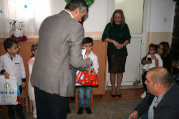 Moș Crăciun la Grupa Mare Pietroșani-2017-7