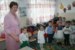 Moș Crăciun la Grădinița Pietroșani-Grupa mijlocie-2017-1