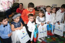 Moș Crăciun la Grădinița Pietroșani-Grupa mijlocie-2017-20