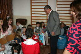 Moș Crăciun la Clasa Pregătitoare Pietroșani și Puchenii Moșneni-2017-16