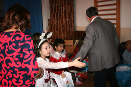 Moș Crăciun la Clasa Pregătitoare Pietroșani și Puchenii Moșneni-2017-25