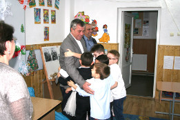 Moș Crăciun la Clasa Pregătitoare Pietroșani și Puchenii Moșneni-2017-28