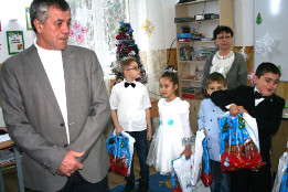 Moș Crăciun la Clasa Pregătitoare Pietroșani și Puchenii Moșneni-2017-6